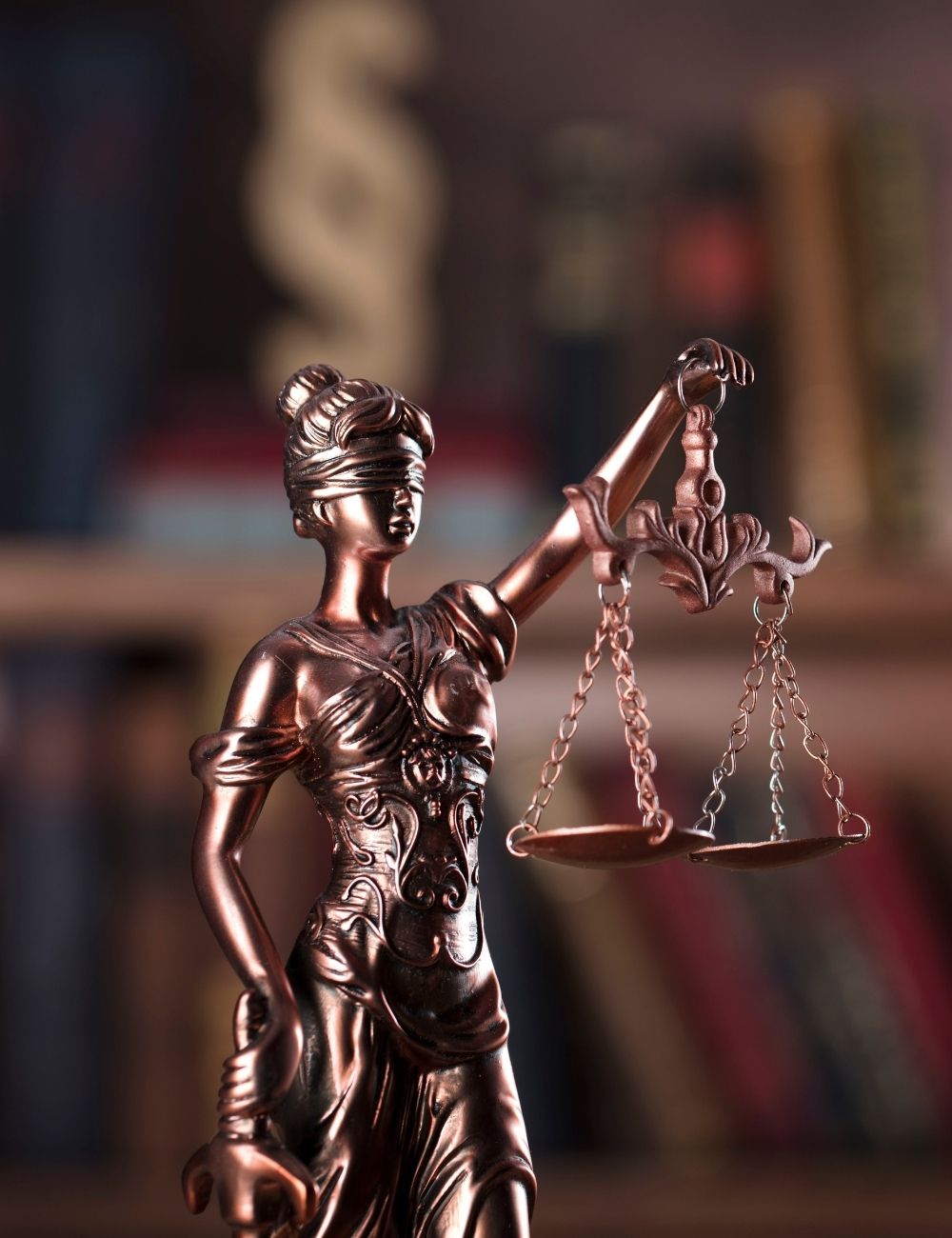 Why Use Leaders in Law to Find Corporate Lawyers